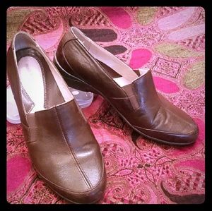 Hush puppies Slip on flats